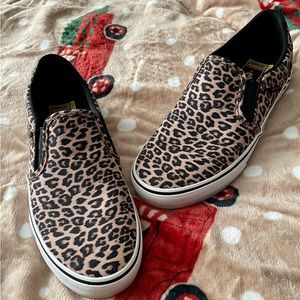 Women’s Vans size 9 only worn like maybe 3 times